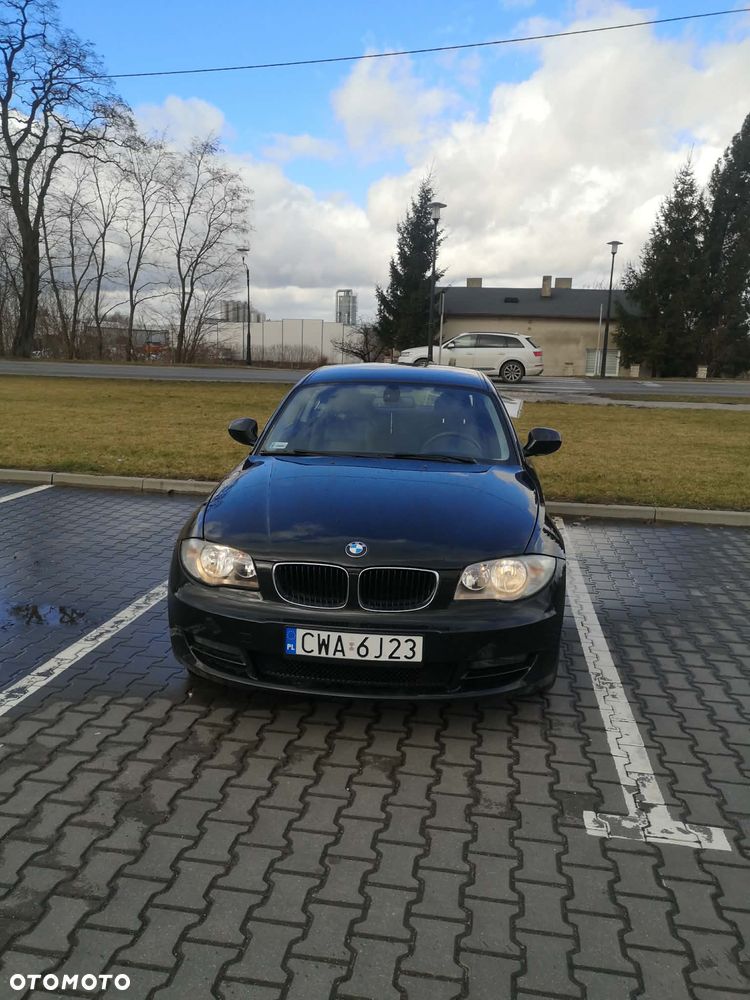 BMW Seria 1 118d DPF - 8