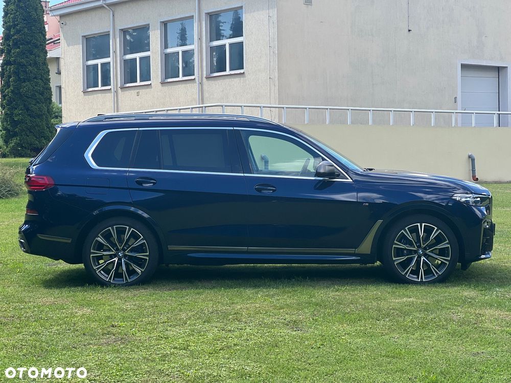BMW X7 - 7