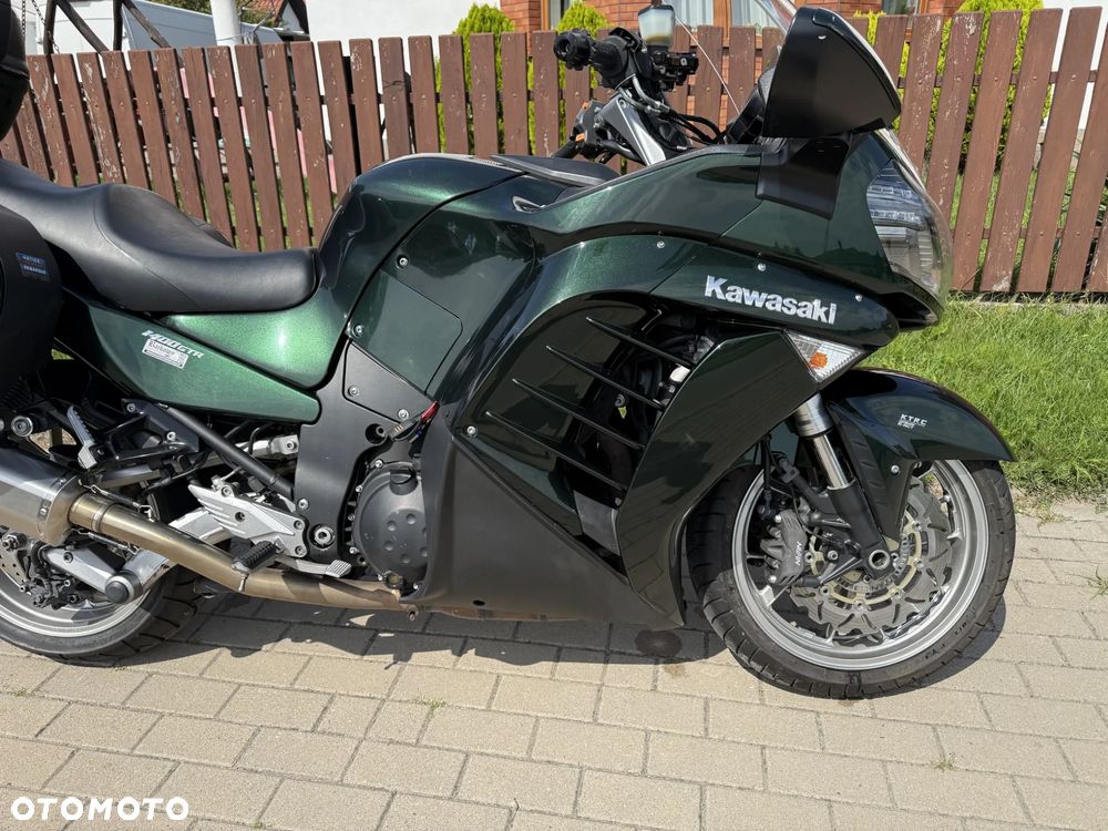 Kawasaki GTR - 9