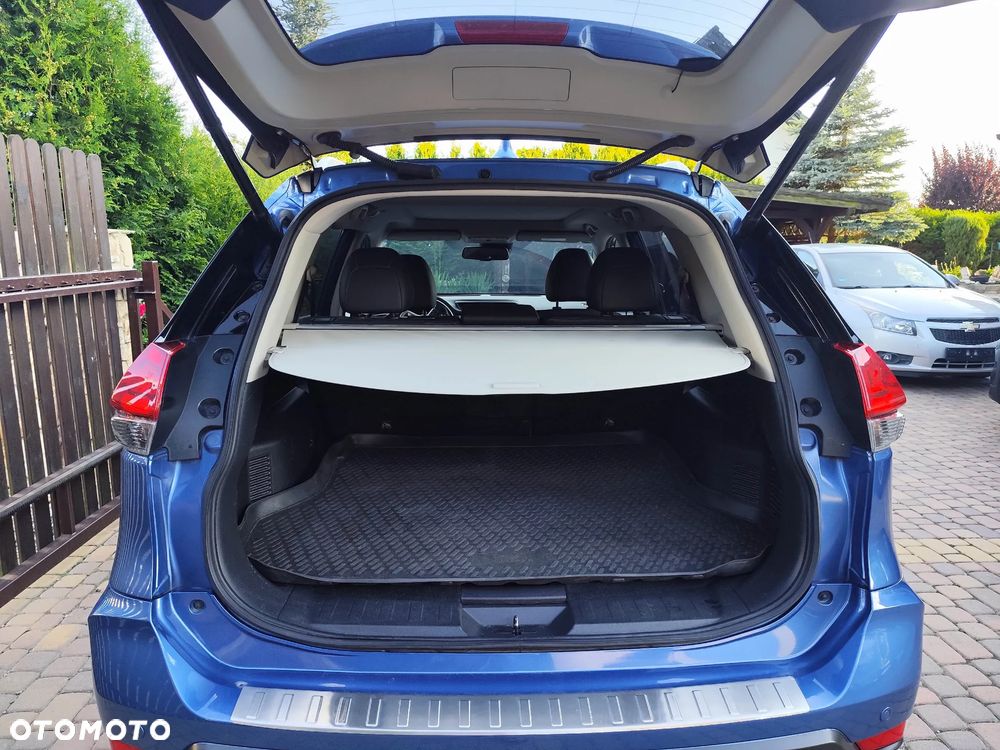 Nissan X-Trail 2.0 dCi ALL-MODE 4x4i Xtronic N-Connecta - 17