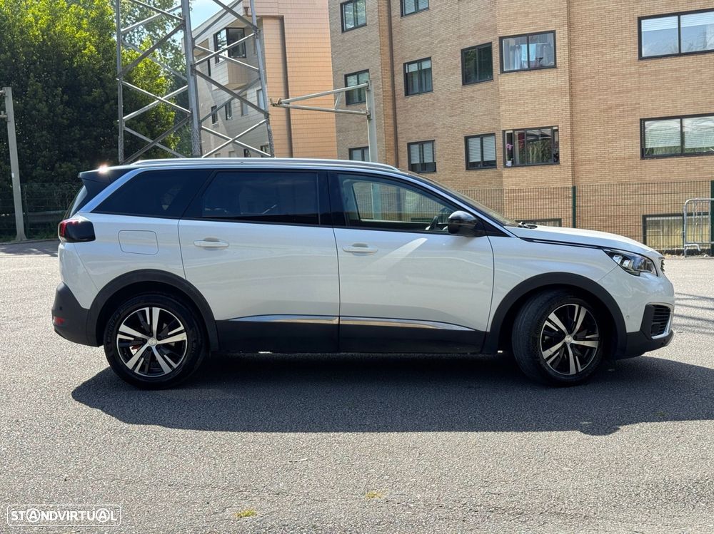 Peugeot 5008 - 8