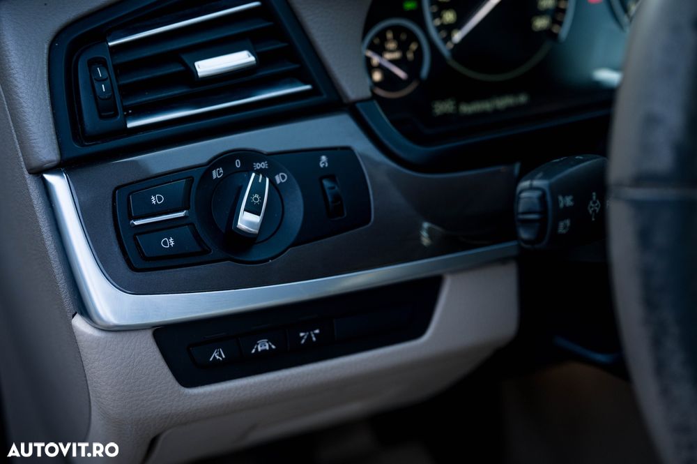 BMW Seria 5 520d - 18