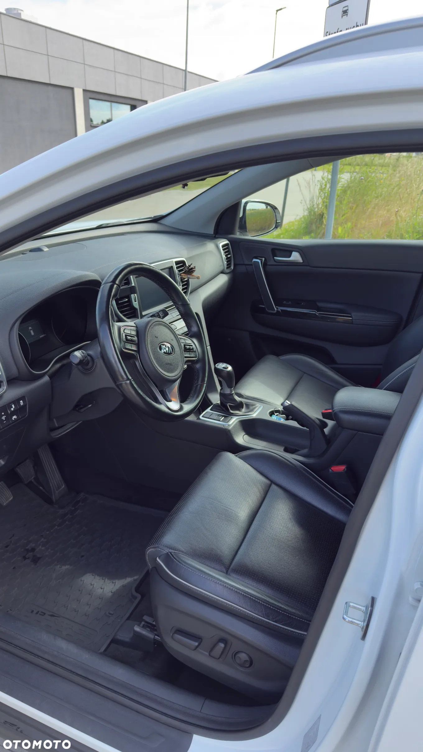 Kia Sportage 1.6 GDI 2WD Dream-Team Edition - 12