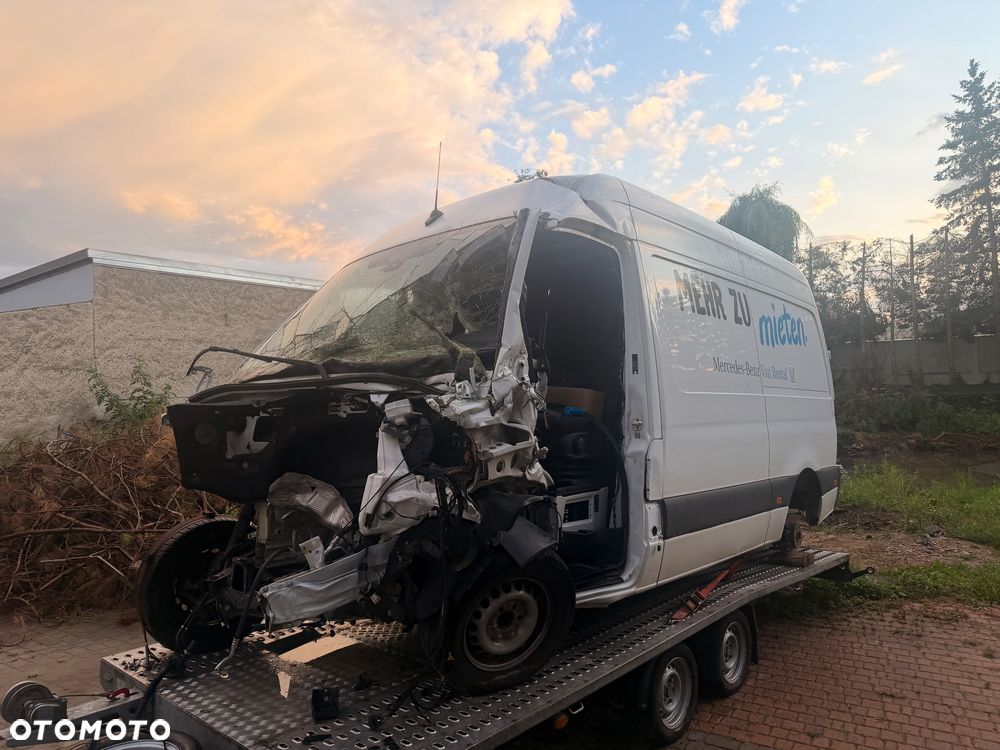 Mercedes-Benz Sprinter - 1
