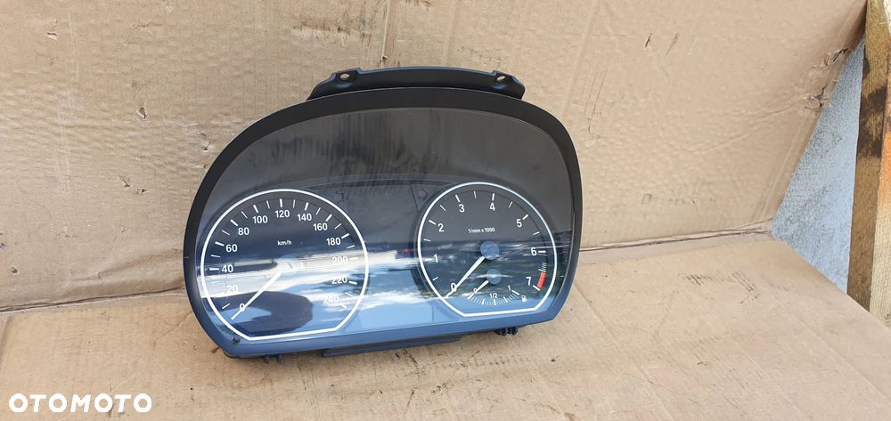 Licznik zegary BMW 1 E81 E87 2.0i 1024932 9220941 - 1