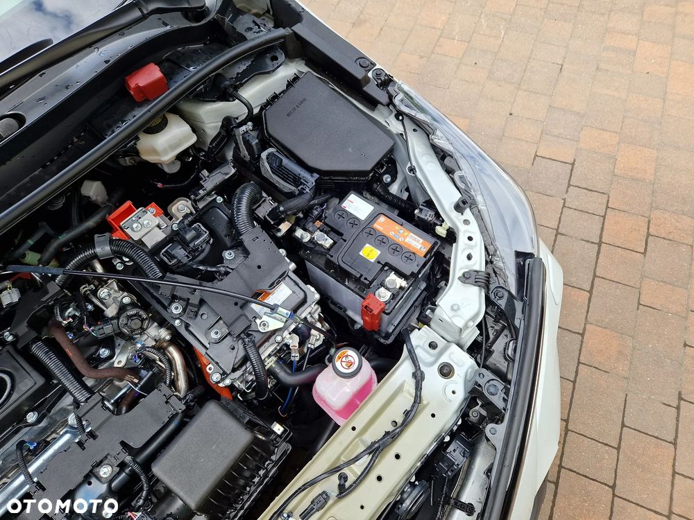 Toyota Corolla 1.8 Hybrid Style - 18