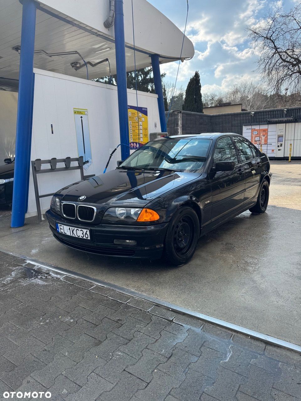 BMW Seria 3 318i - 1