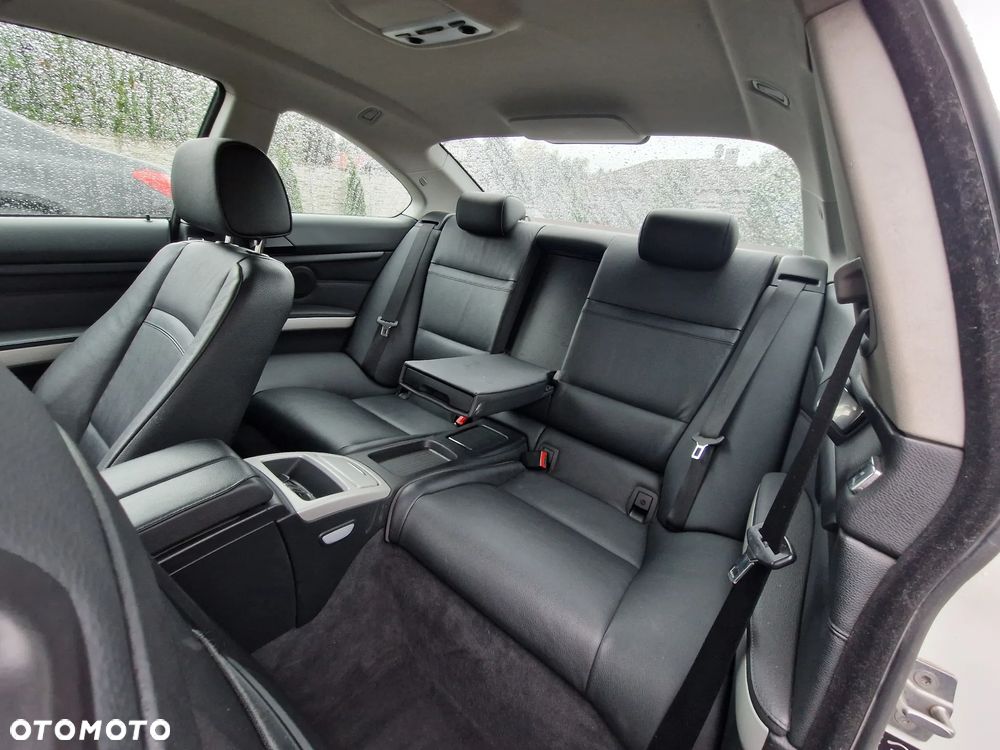 BMW Seria 3 320d xDrive Coupe - 8