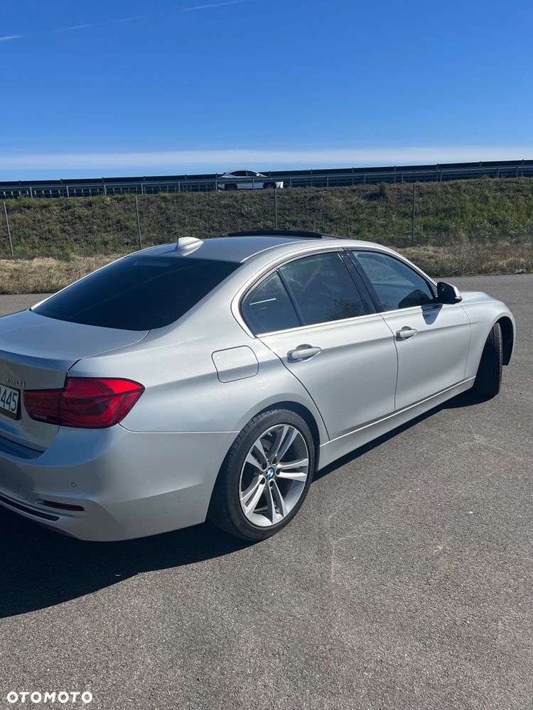 BMW Seria 3 330i xDrive Sport Line - 3