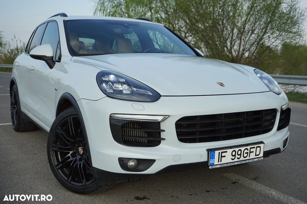 Porsche Cayenne - 4