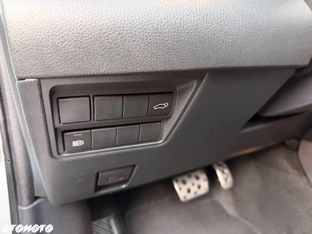 Toyota Yaris Cross 130 1.5 VVT-i GR Sport - 17