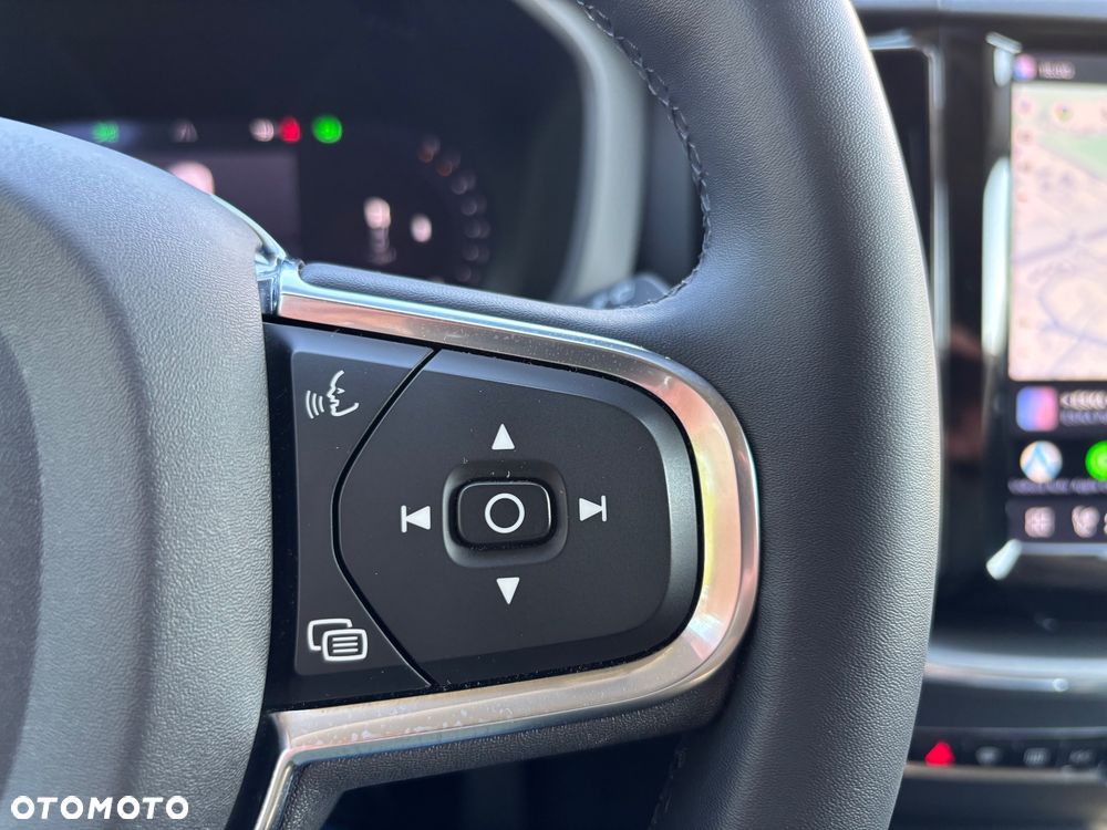 Volvo XC 60 B4 B Momentum Pro - 20