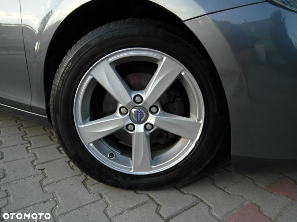 Volvo V40 D2 Kinetic - 25