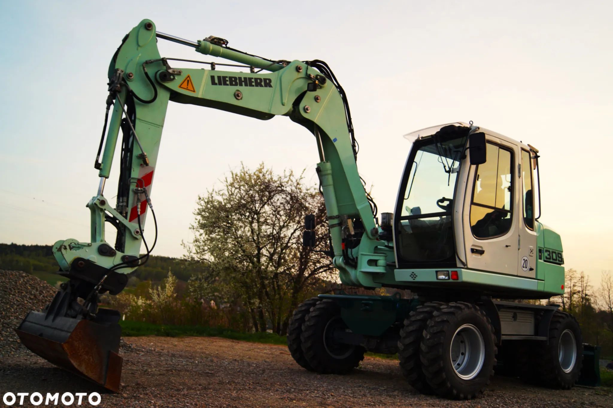 Liebherr A309 LITRONIC KLIMA LAKIER ORGINAŁ NOWE OPONY (311,312,TEREX) - 1