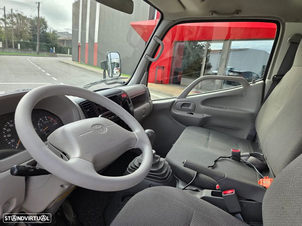 Toyota Dyna 100 tribasculante - 13