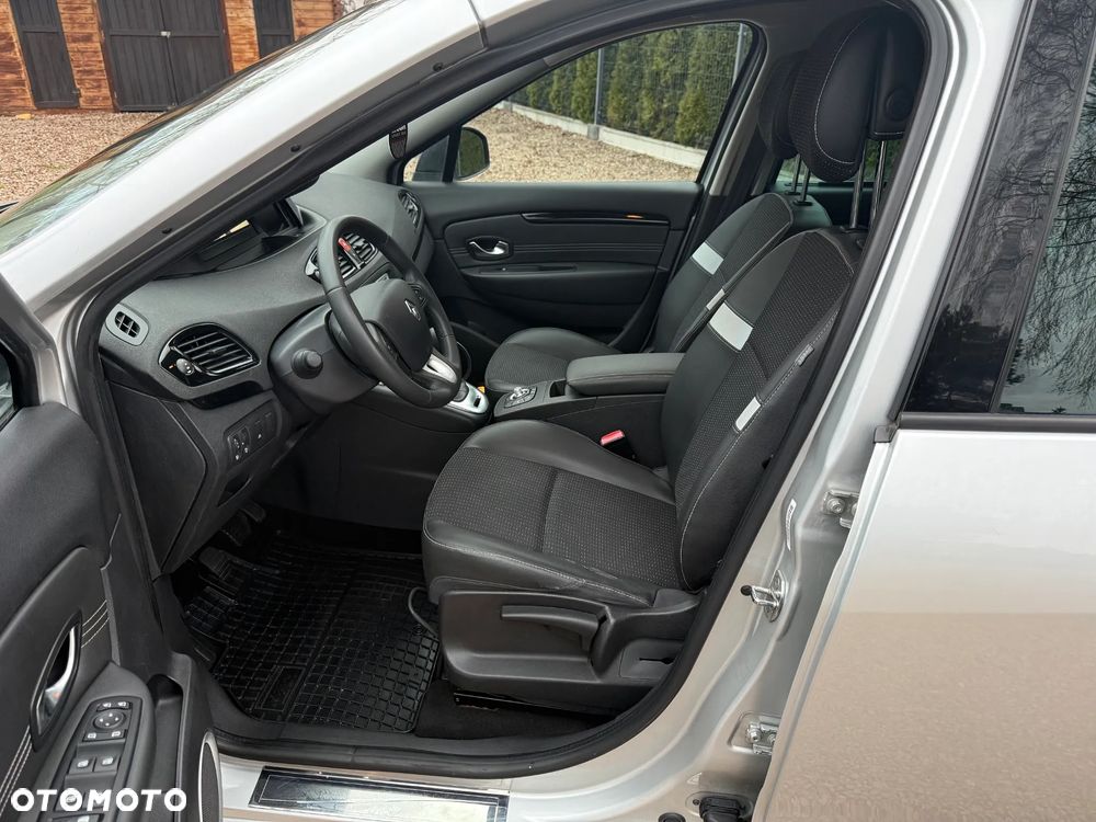 Renault Scenic 1.6 16V 110 Dynamique - 11