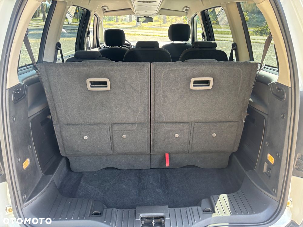 Ford Galaxy 2.0 TDCi Titanium - 16