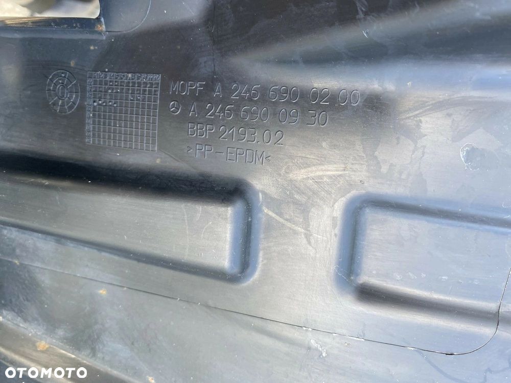 NADKOLE PRZEDNIE LEWE MERCEDES B W246 A246 W246 CLA W117 A KLASA W2466900200 11- - 5