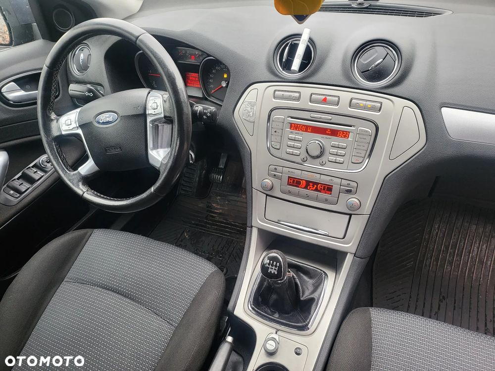 Ford Mondeo 2.0 TDCi Silver X - 8