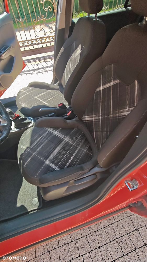 Opel Corsa 1.4 T Cosmo S&S - 20