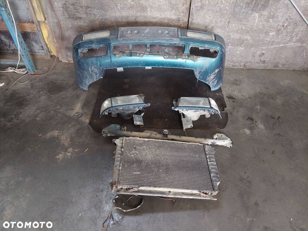 CHŁODNICA WODY + LAMPA LEWY PRZÓD + PRAWY PRZÓD KOMPLET AUDI 80 B4 - 2