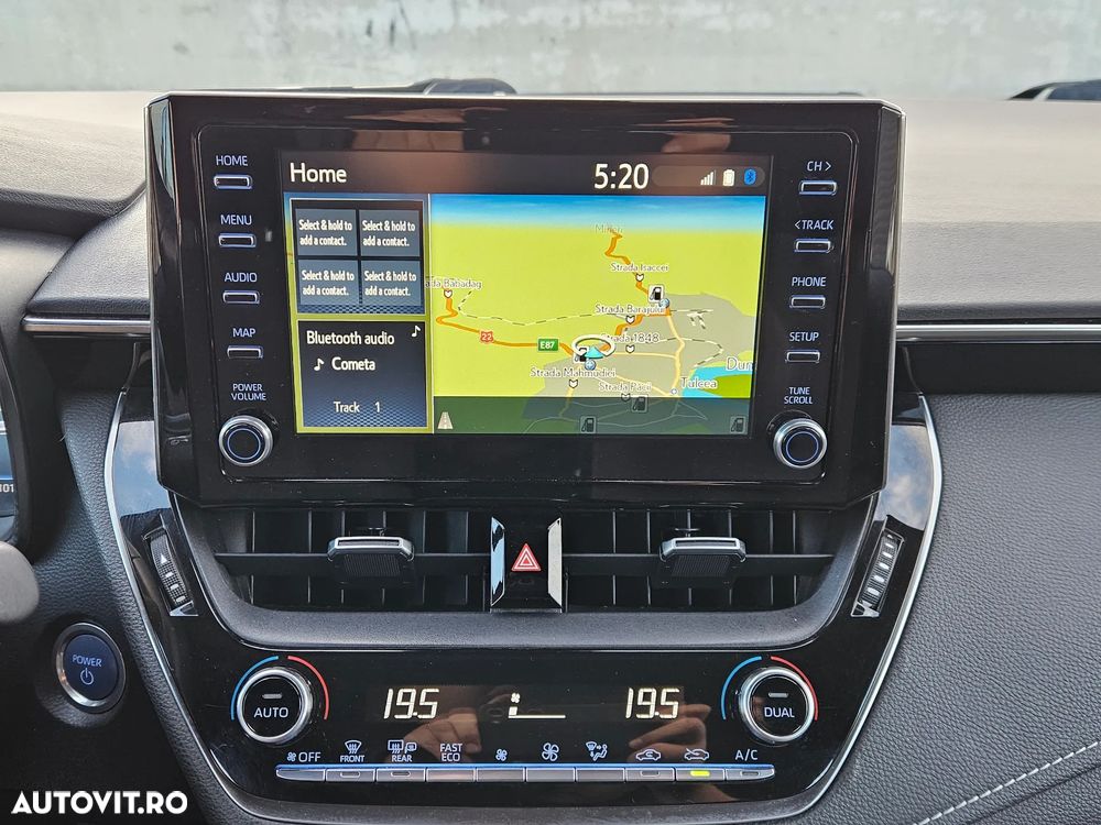 Toyota Corolla 1.8 HSD Business - 17