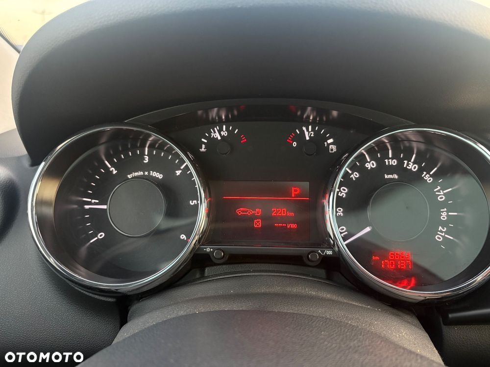Peugeot 3008 2.0 HDi Premium+ - 12