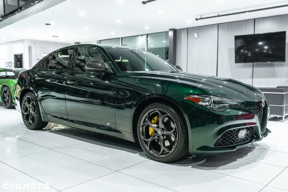 Alfa Romeo Giulia 2.0 Turbo 16V AT8-Q4 Veloce - 2