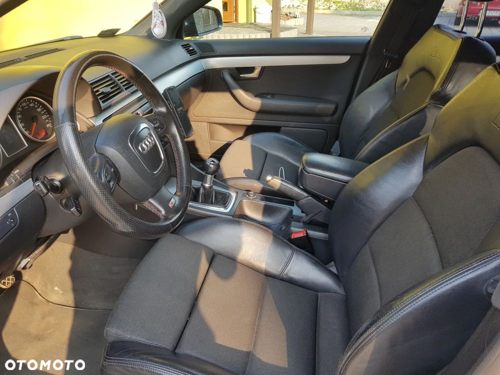 Audi A4 Avant 2.0 TDI - 4