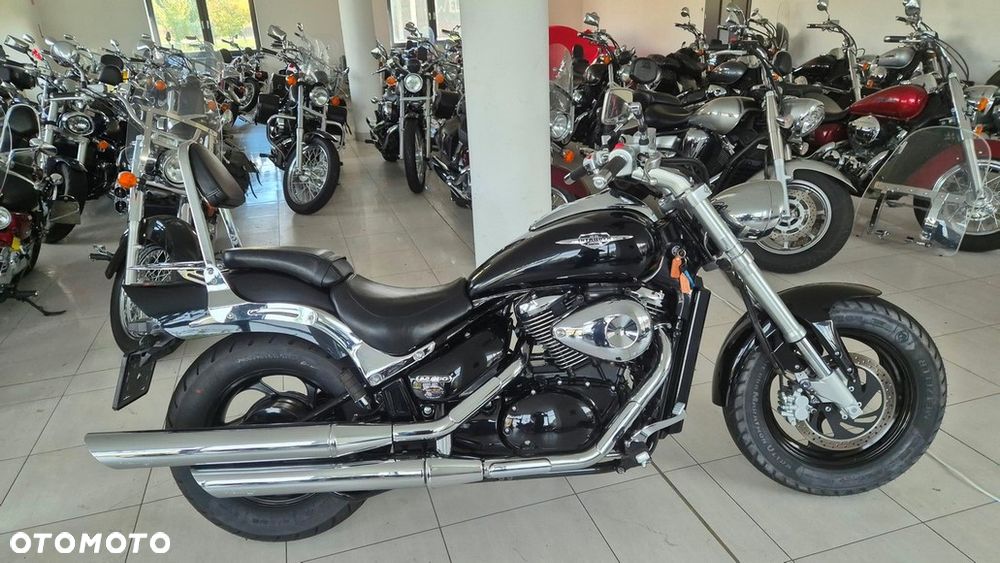 Suzuki Intruder - 10