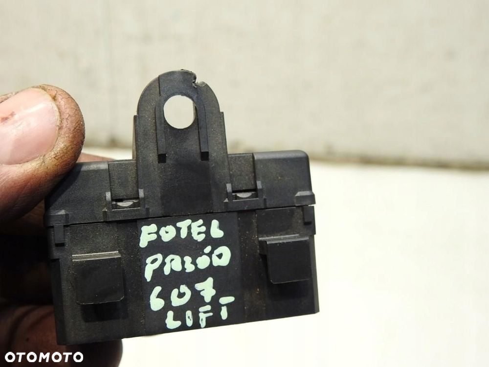 MODUŁ STEROWNIK PODGRZEWANIA FOTELA PRZÓD PEUGEOT 607 9638053380 - 2