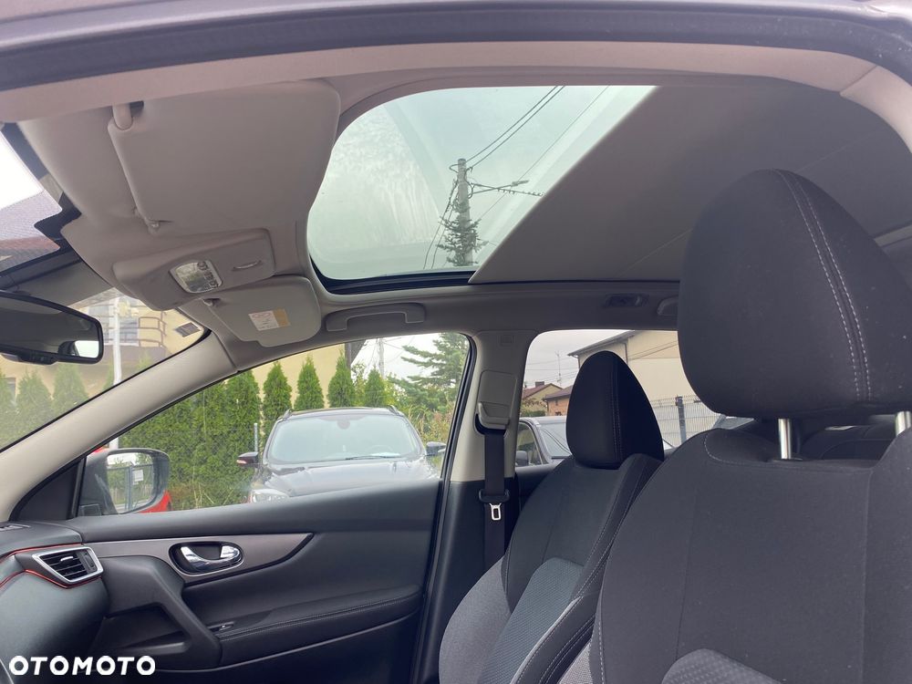 Nissan Qashqai 1.6 DIG-T N-Connecta - 18