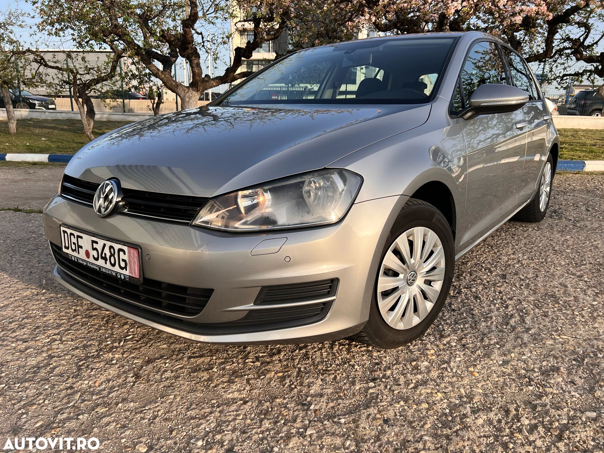 Volkswagen Golf 2.0 TDI DPF BMT DSG Comfortline - 2