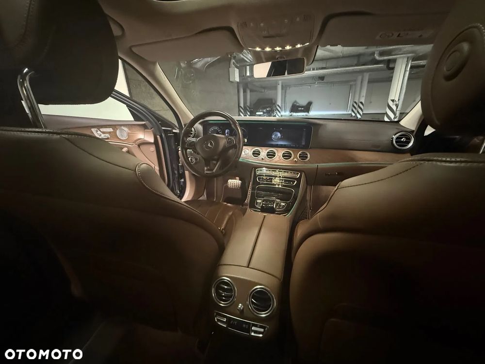 Mercedes-Benz Klasa E 220 d 4-Matic All-Terrain - 6