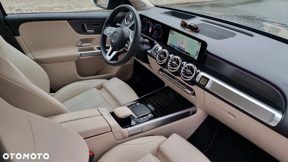 Mercedes-Benz GLB 250 4-Matic AMG Line 8G-DCT - 31