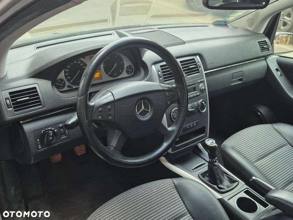 Mercedes-Benz Klasa B 200 CDI - 4