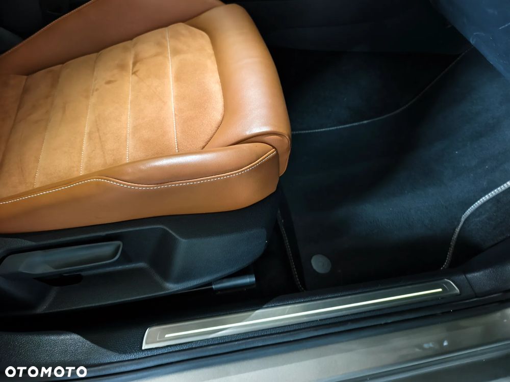 Volkswagen Golf 1.4 TSI (BlueMotion Technology) Highline - 20