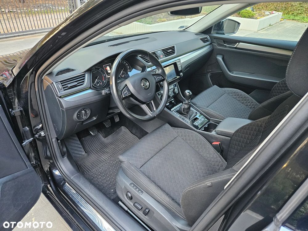 Skoda Superb 2.0 TDI Style - 22