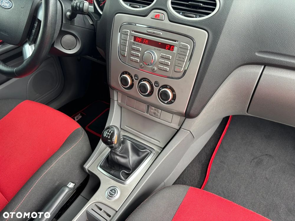 Ford Focus 1.6 Ti-VCT Fun - 16
