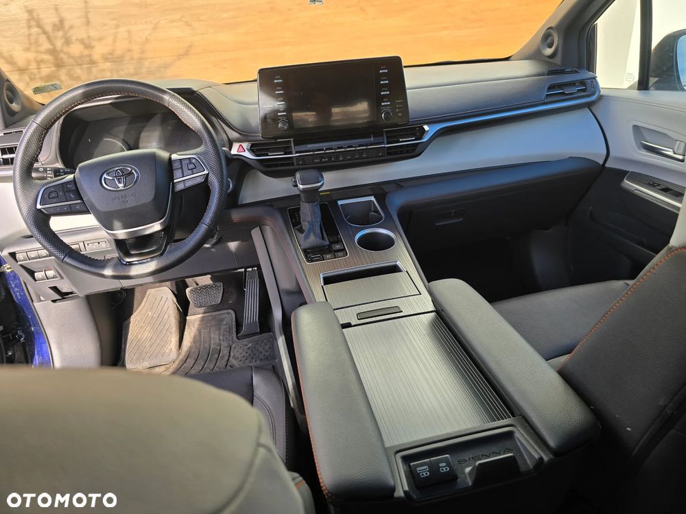 Toyota Sienna - 40