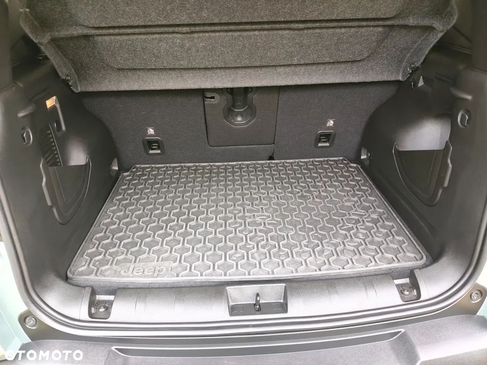 Jeep Renegade 1.5 T4 mHEV Upland FWD S&S DCT - 20