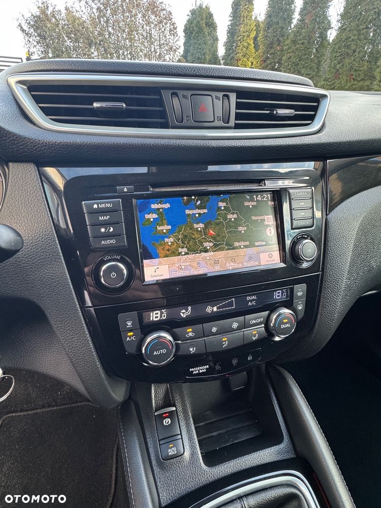 Nissan Qashqai 1.3 DIG-T N-WAY - 18