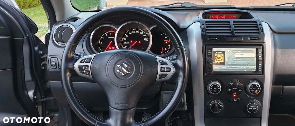 Suzuki Grand Vitara 1.9 DDiS Comfort DPF Limited - 11