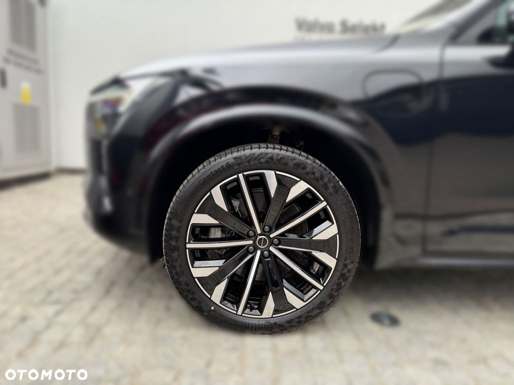 Volvo XC 90 - 9