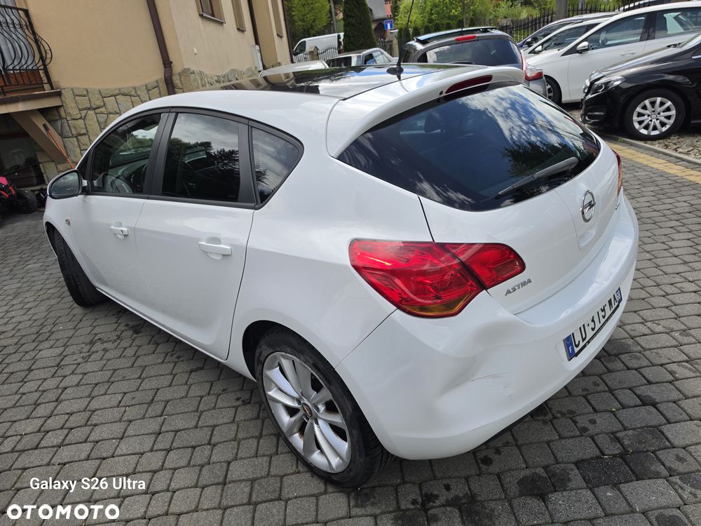 Opel Astra 1.7 CDTI Enjoy - 6