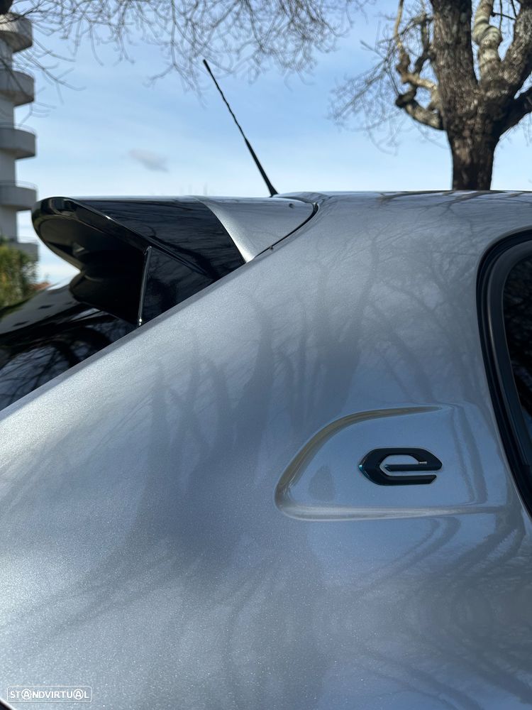 Peugeot e-208 Allure - 11