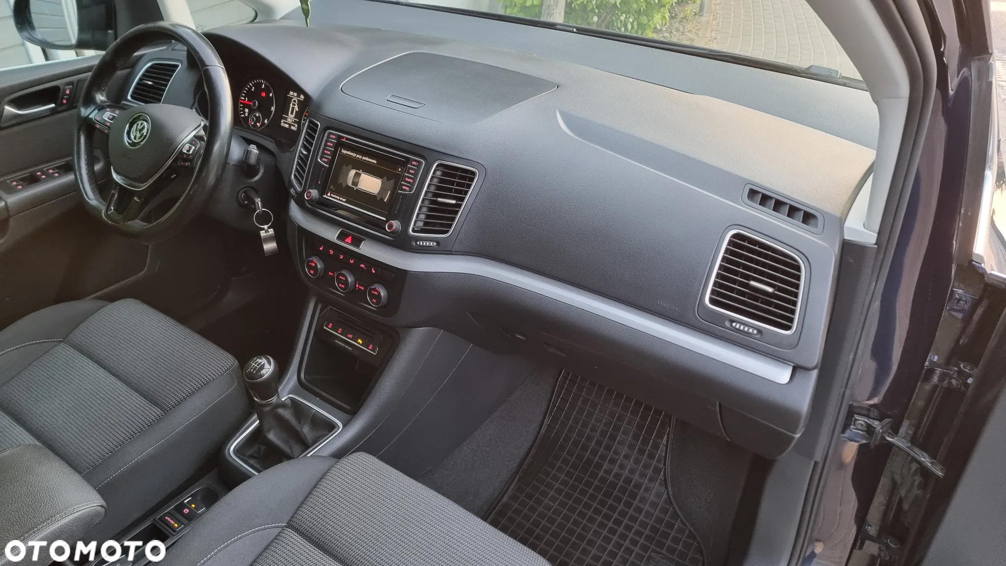 Volkswagen Sharan 2.0 TDI (BlueMotion Technology) Comfortline - 9
