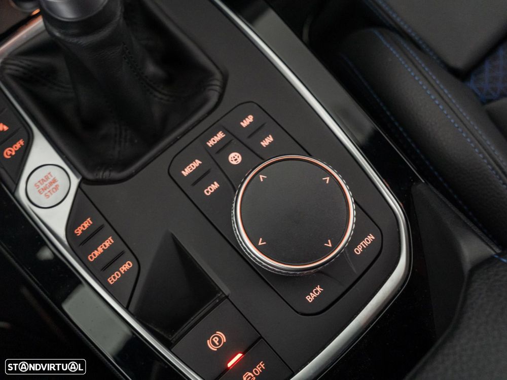 BMW 116 d Pack Desportivo M - 26