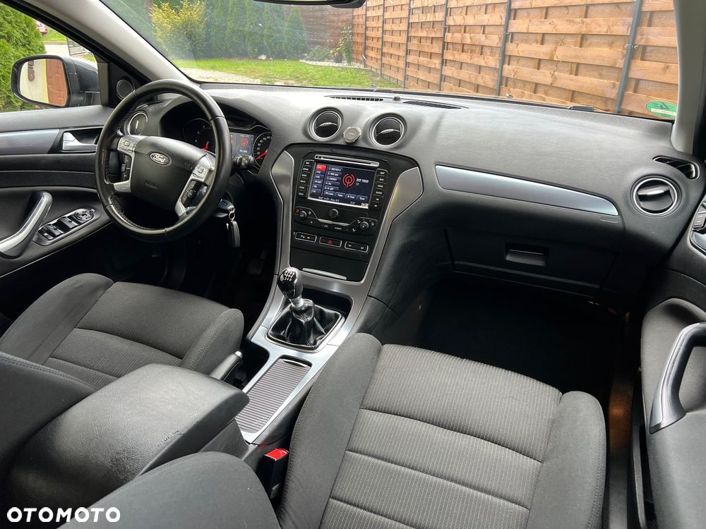 Ford Mondeo - 8