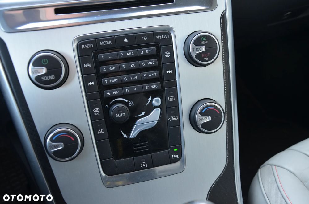 Volvo XC 60 D3 Drive-E Ocean Race - 22